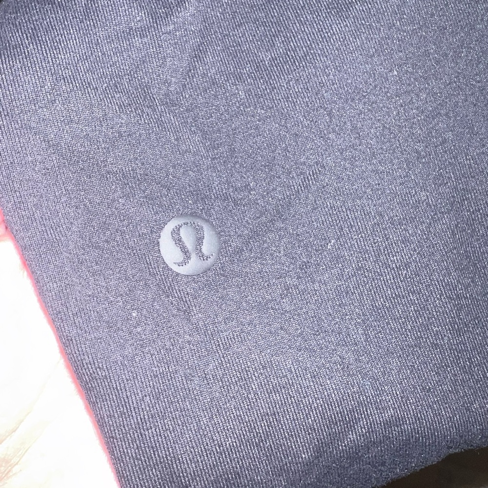 Women’s Lululemon License to Train High Rise Pant.